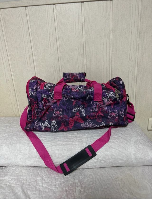 Bolsa de viaje con estampado floral
