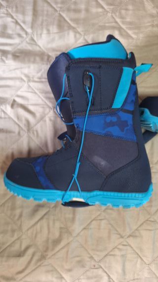 Tabla Snowboard Burton Clash + Botas.