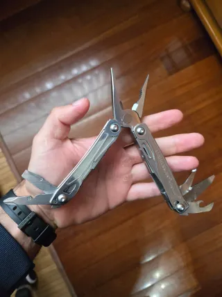 Leatherman Wingman multiherramienta