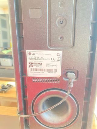 Barra de Sonido LG GX 420W  Medidas 145cm X 15 cm