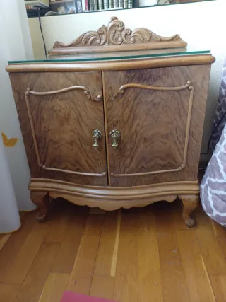 Mesitas de noche vintage madera y cristal.