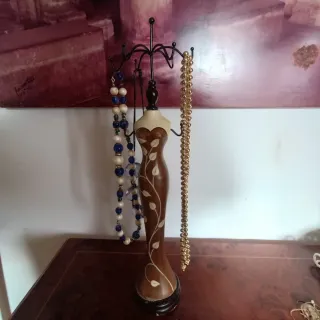 Busto joyero porta collares