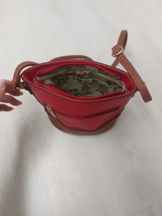 Bolso tipo bombonera bicolor polipiel