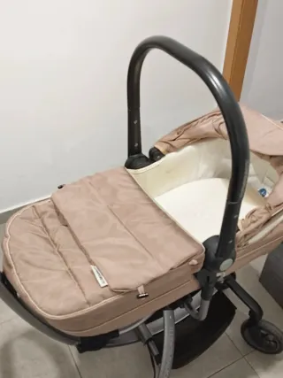 Carro de paseo bebé Trío Foppapedretti Beige