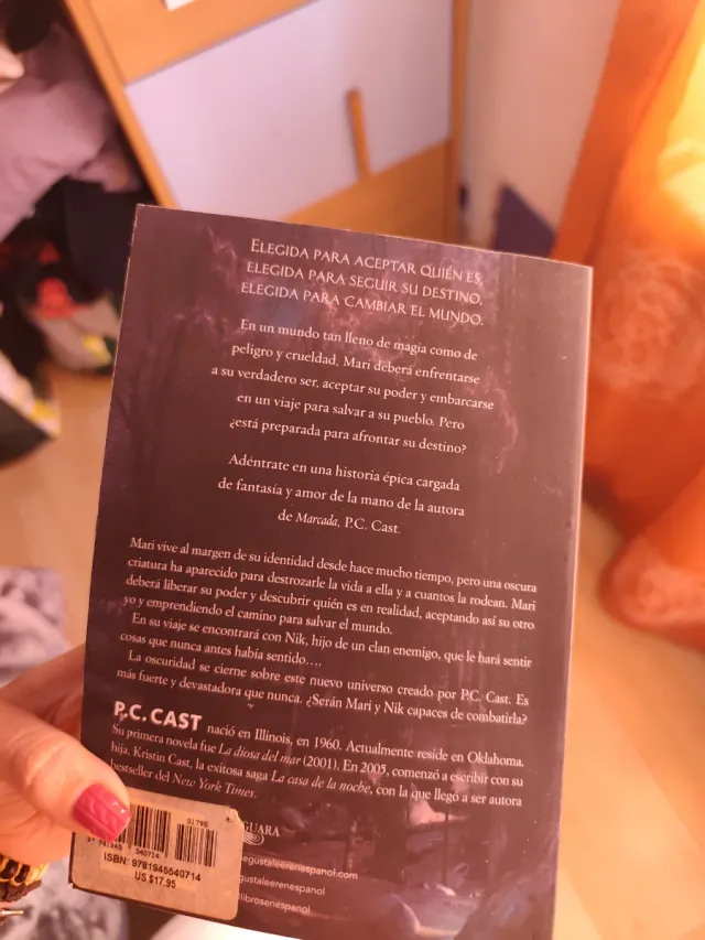 Elegida por la luna / Moon Chosen