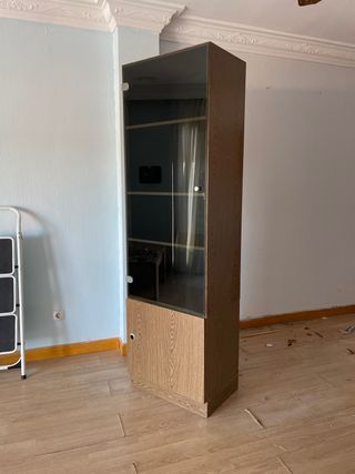 Vitrina madera y cristal