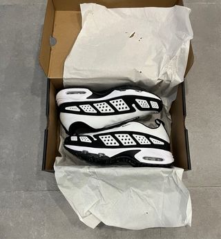 Nike Air Max SNDR Blancas Talla 42 Nuevas