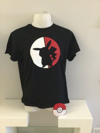 Camiseta y monedero Pokemon