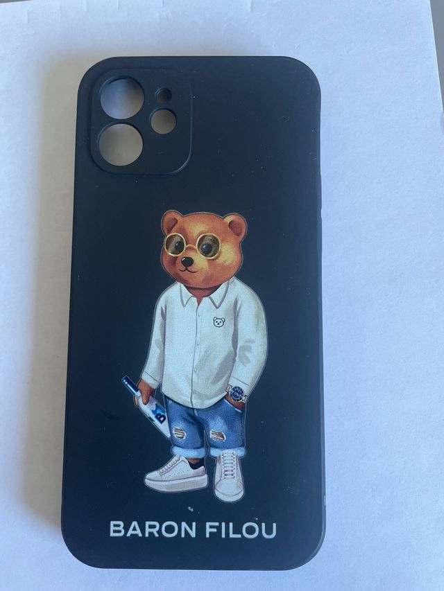 Fundas iPhone 12 Guess y Baron Filou