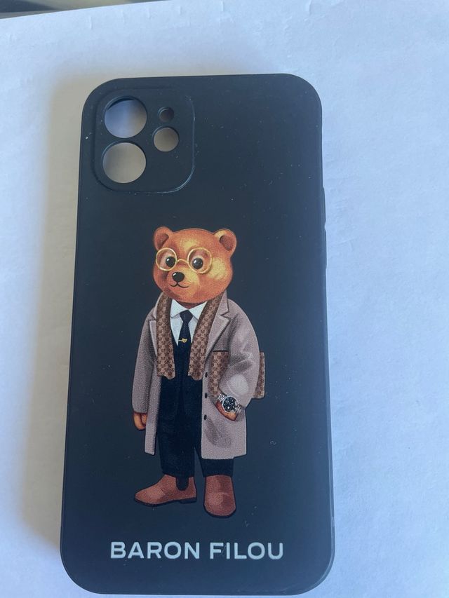 Fundas iPhone 12 Guess y Baron Filou