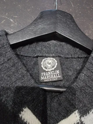 Jersey de lana rombos cuello pico