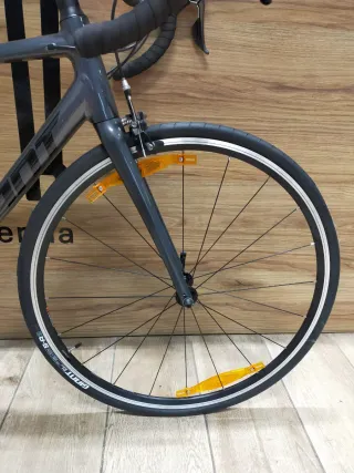 Bicicleta de carretera Giant Contend 2