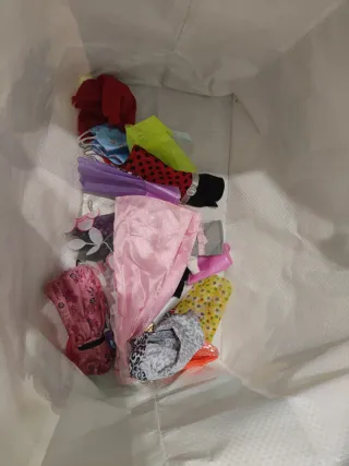 Lote de muñecas Barbie y otras