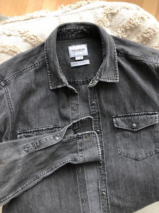 Camisa vaquera Pull&Bear gris talla L