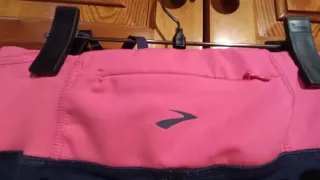 Mallas deportivas Brooks azul y rosa