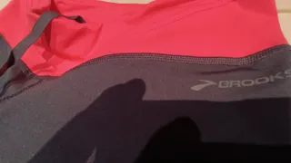 Mallas deportivas Brooks azul y rosa