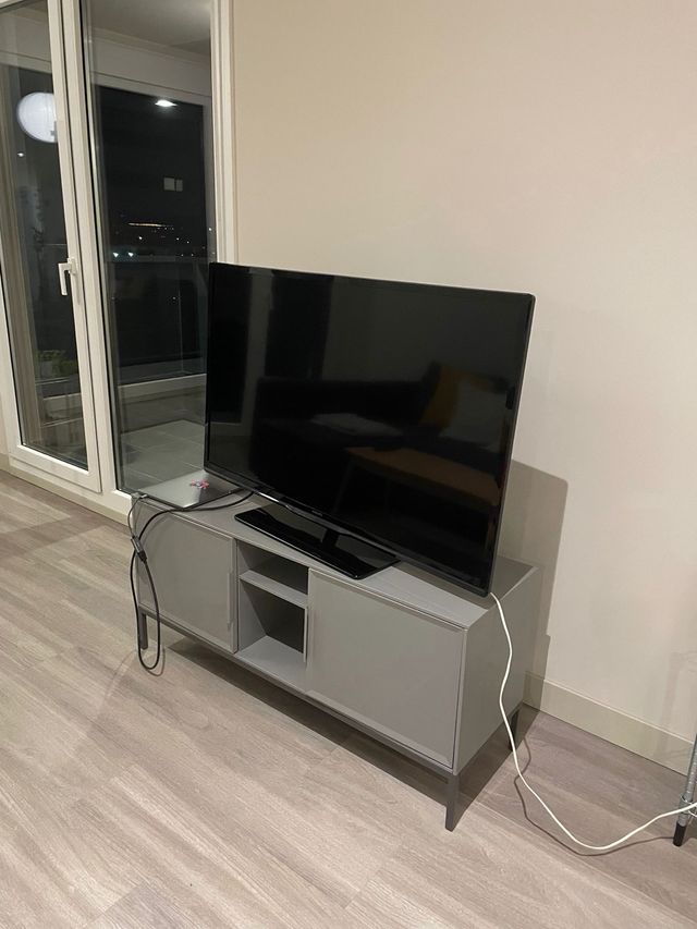 Mueble TV TULLSTORP IKEA gris