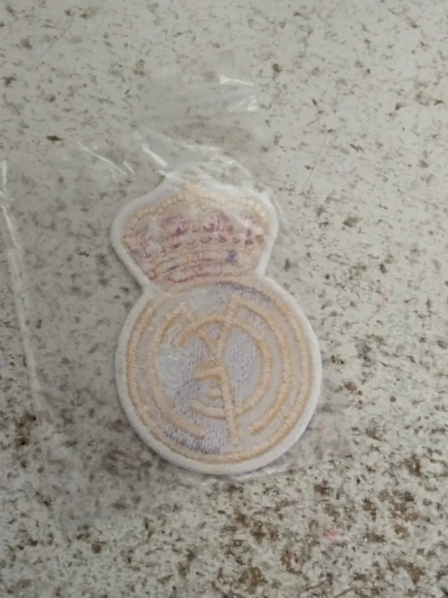 Tres escudos Real Madrid