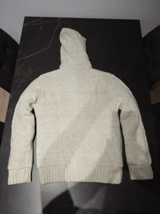 Sudadera de lana beige con capucha y forro cuadros