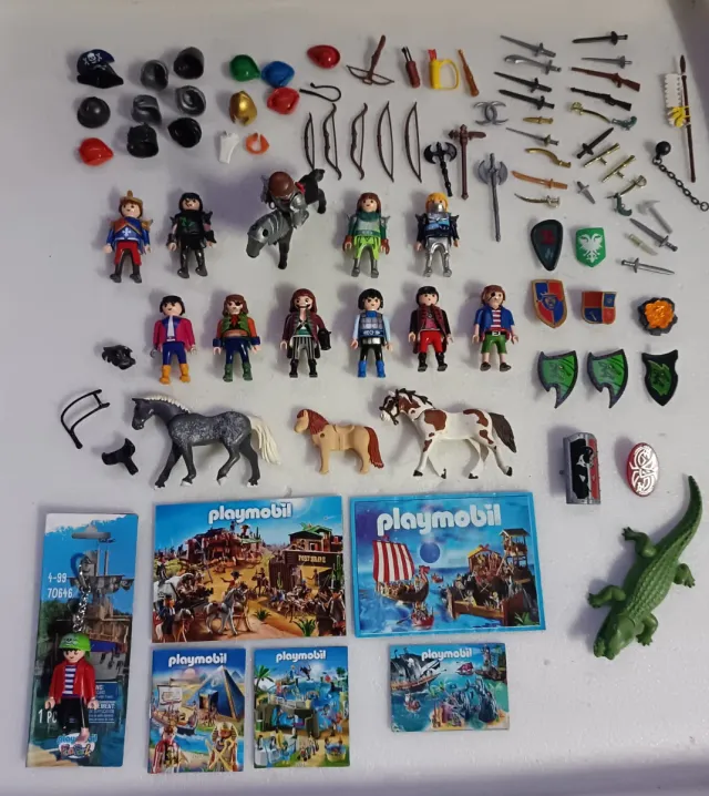 LOTE PLAYMOBIL FIGURE + ACCESSORI + REGALO