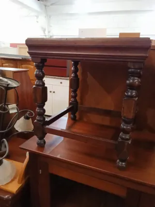 Mesita vintage de madera