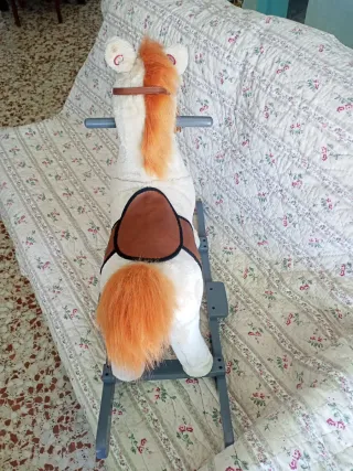 Caballo balancín con sonido