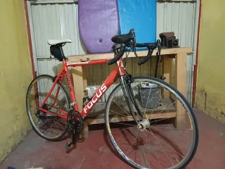 Bicicleta Carretera Aluminio/Carbono FOCUS