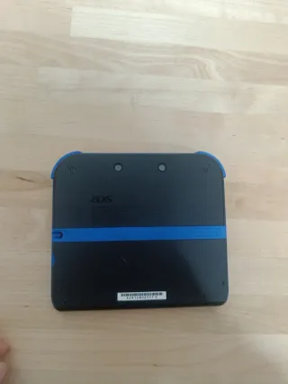 Nintendo Nintendo 2DS para piezas (no funciona)