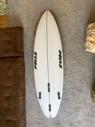 Tabla de surf Pukas Dark 5'11