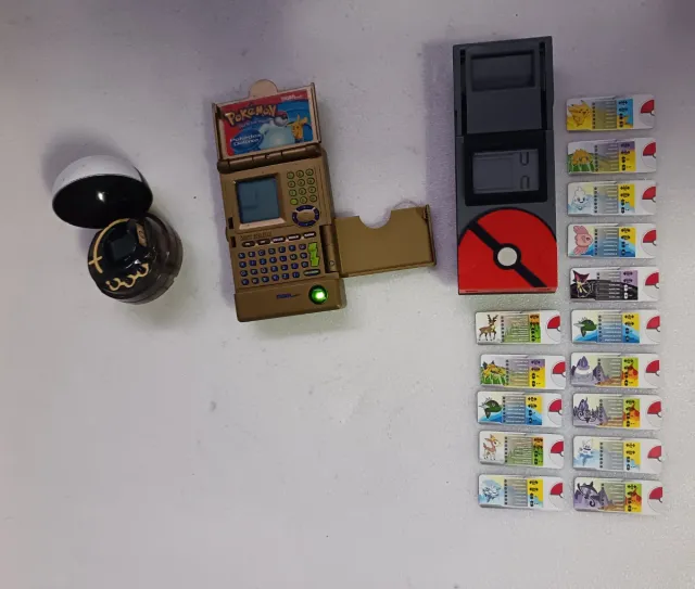 Lote 3 Pokédex originali varie Pokémon