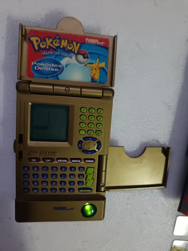 Lote 3 Pokédex originali varie Pokémon