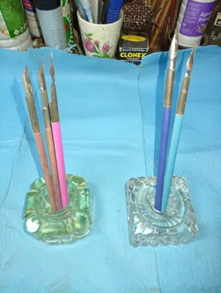 Tinteros de cristal con plumas