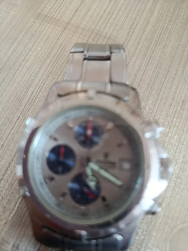 Lote 2 Relojes Festina y Luis Valentín