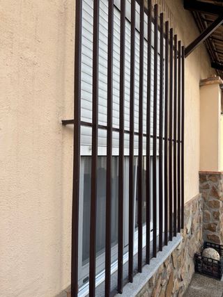 Reja de seguridad para ventana