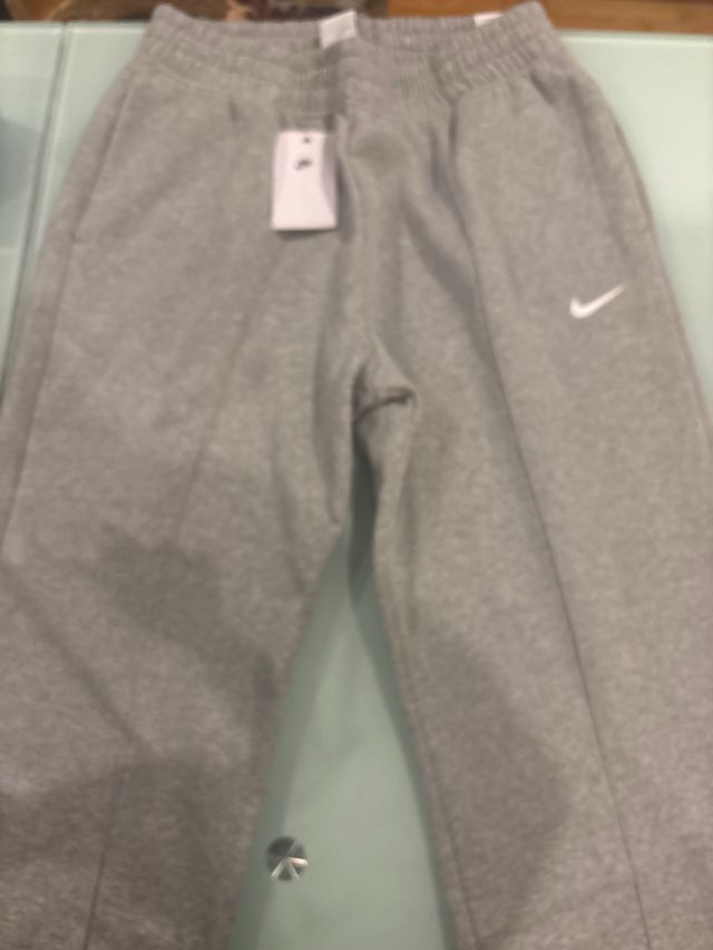 Pantalón chándal Nike gris  original sin estrenar