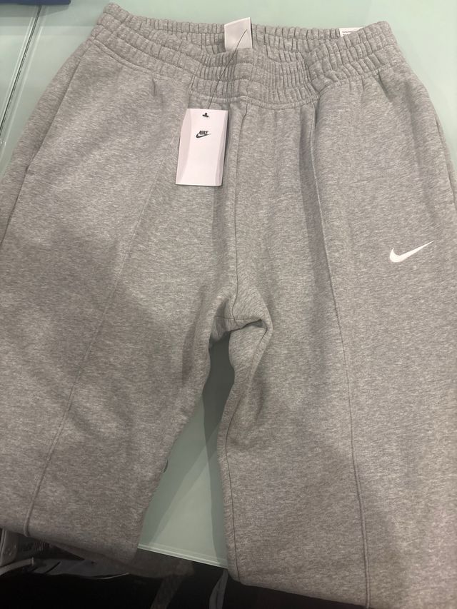 Pantalón chándal Nike gris  original sin estrenar