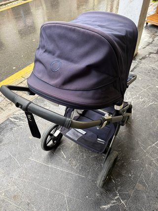 Bugaboo Fox 3  Azul Marino Duo. Capazo más silla