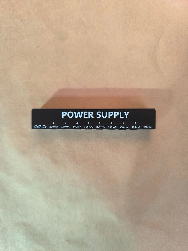 Fuente de alimentación para pedales 9V - Nueva