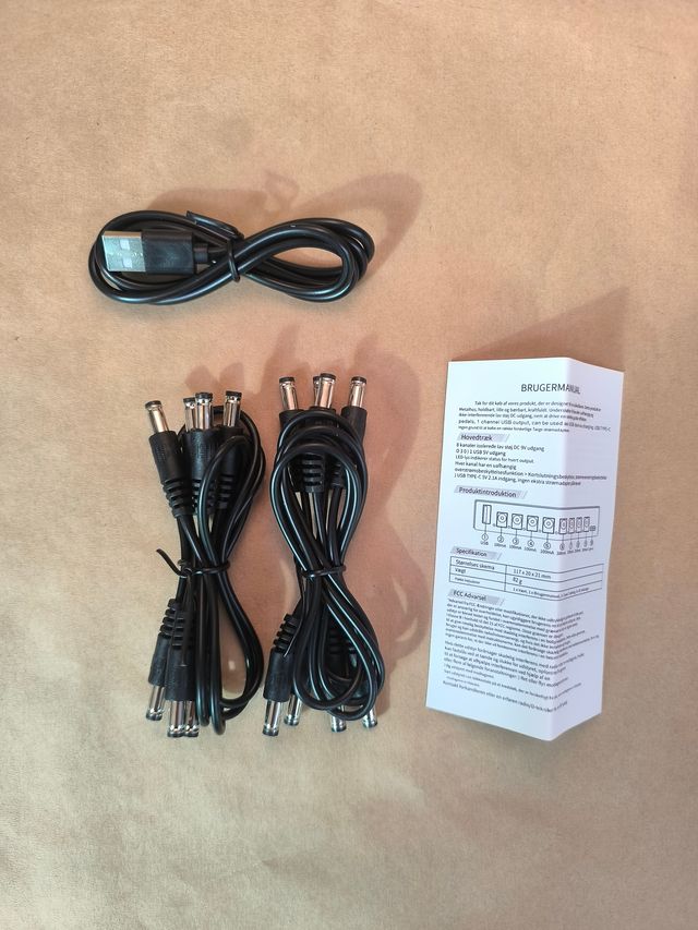 Fuente de alimentación para pedales 9V - Nueva