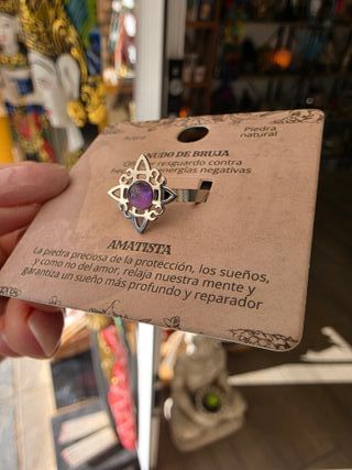 Anillo Nudo de Bruja con Amatista