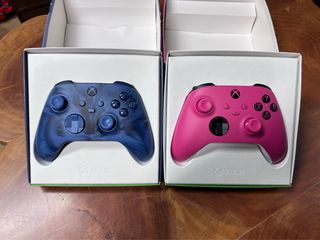 Mandos Xbox Stormcloud Vapor y Deep Pink
