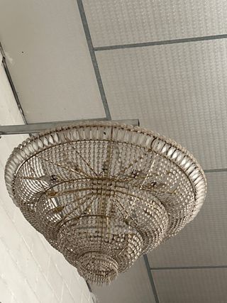 Lámpara de araña de cristal antigua