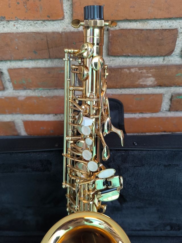 Saxofón alto con estuche rígido - Dorado (nuevo)