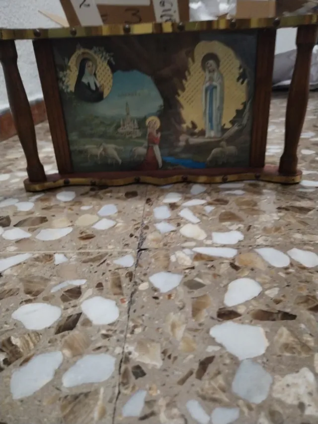 Antico Vassoio Decorativo Vergine di Lourdes