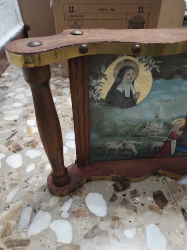 Antico Vassoio Decorativo Vergine di Lourdes