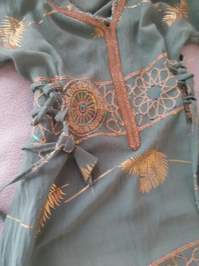 Vestido niña 8 años verde bordado