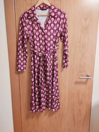 Vestido estampado morado y beige