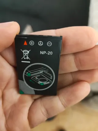 Cámara Digital Avery Best 21 MP Roja