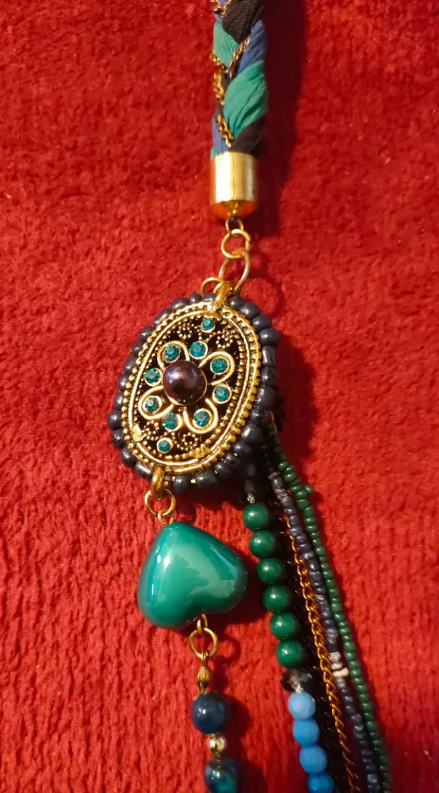 Collana lunga blu e verde
