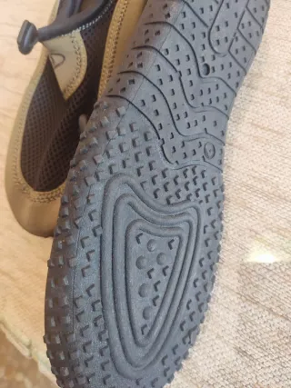 Escarpines agua hombre nuevos